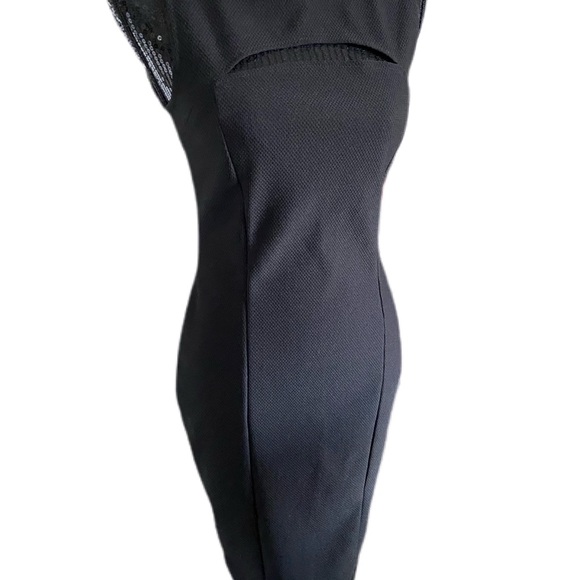 Black Dress - Picture 3 of 3